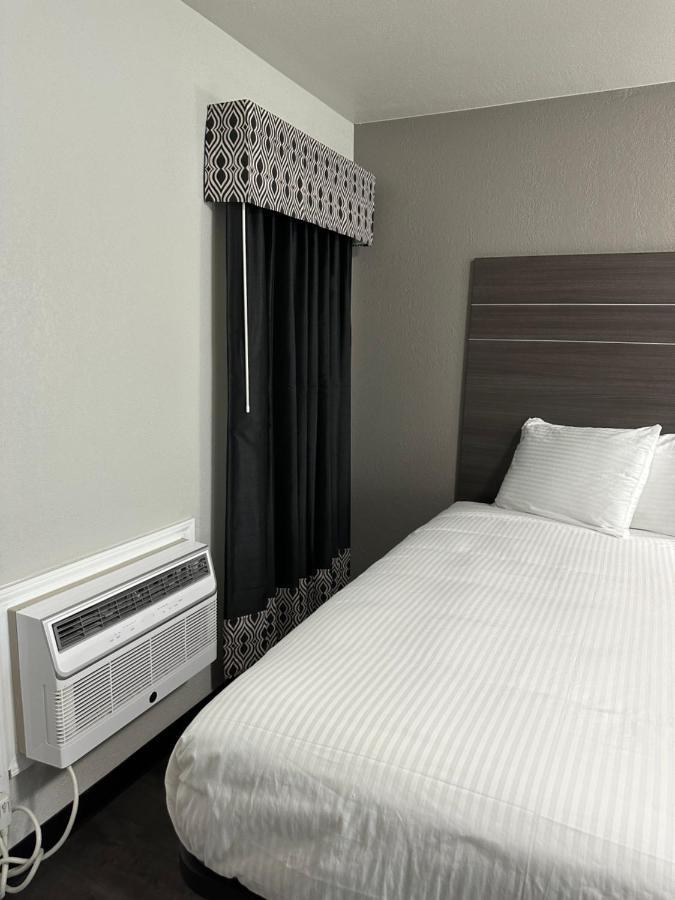 Sleepy Traveler Motel Wagoner ภายนอก รูปภาพ